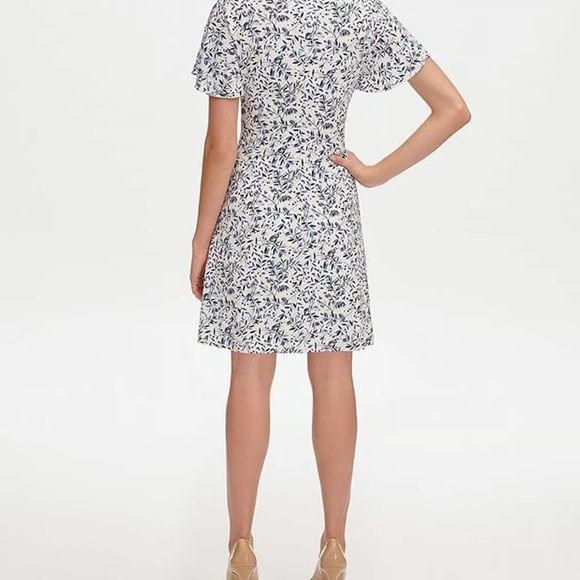 Silver Embroidered Short Sleeve Boat Neck Sheath Cocktail Dress - Picture 2 of 2